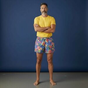 Chubbies Tropical Floral‎ Pineapple Swim Trunks Men's XXL Blue Red Yellow